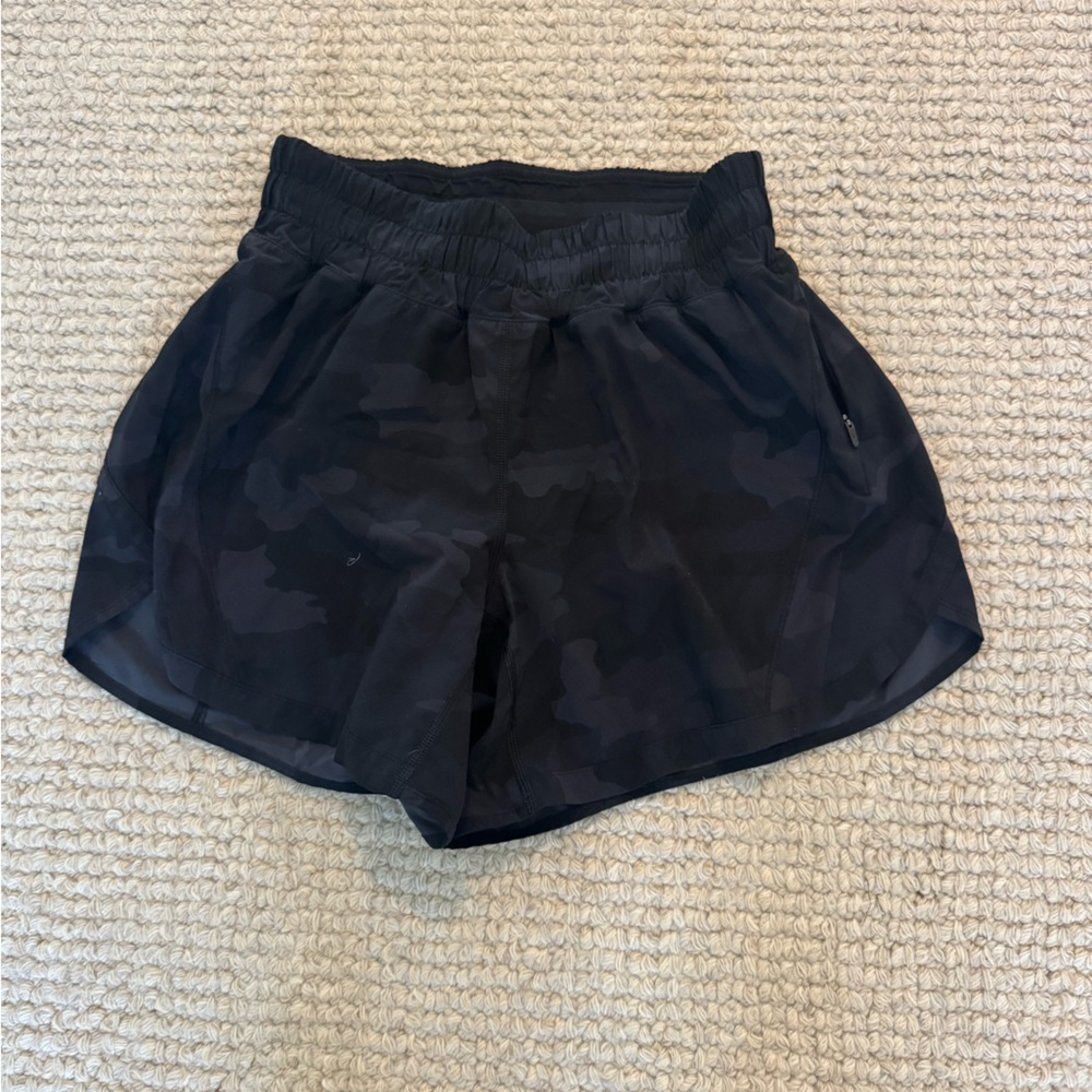 Lululemon Track That Mid Rise Short Size 6